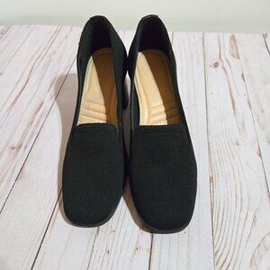 Adrienne Vittadini Women's Brittiny Pump in Black Size 7.5M